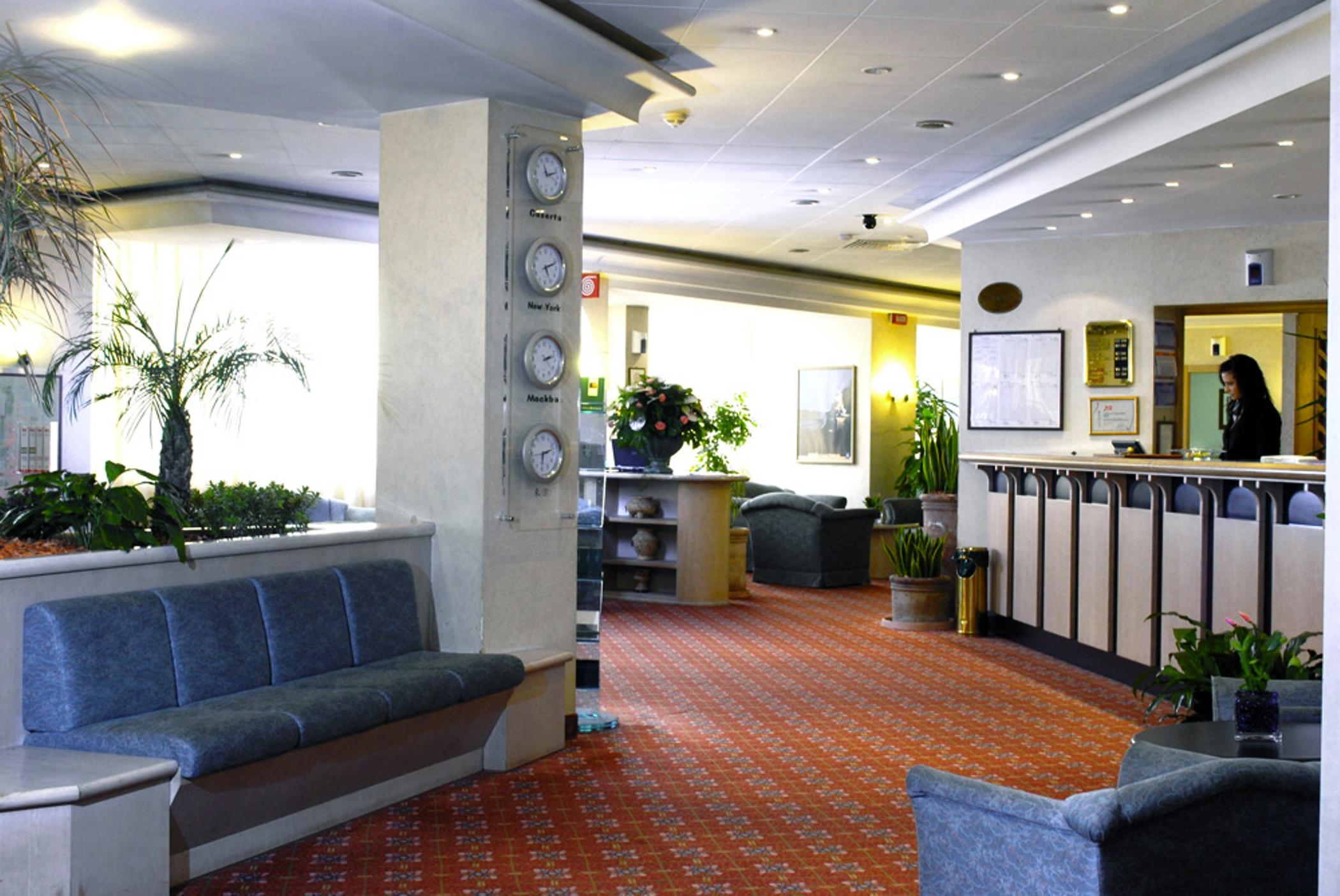 Hotel Royal Caserta Bagian luar foto