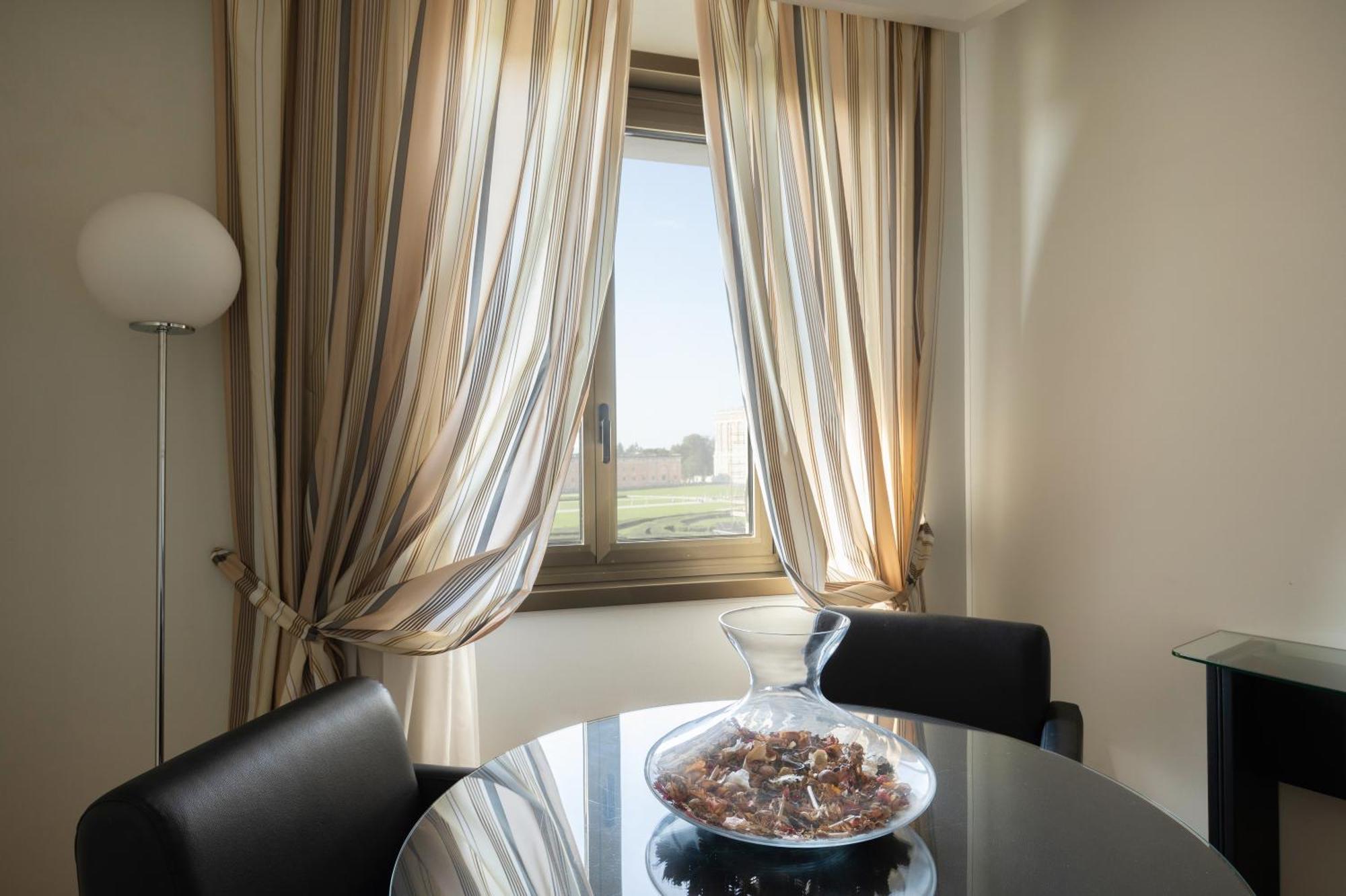 Hotel Royal Caserta Bagian luar foto