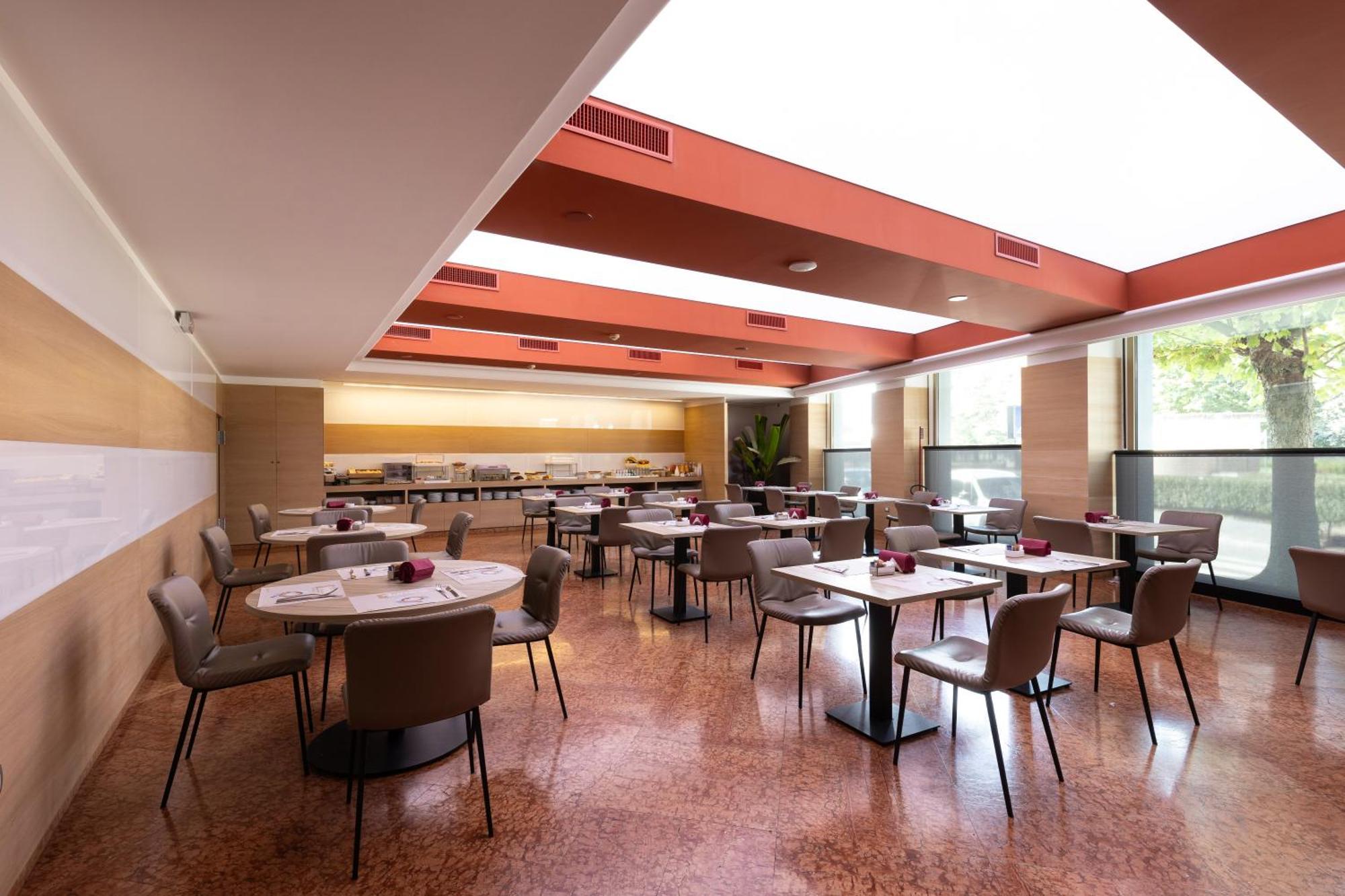 Hotel Royal Caserta Bagian luar foto