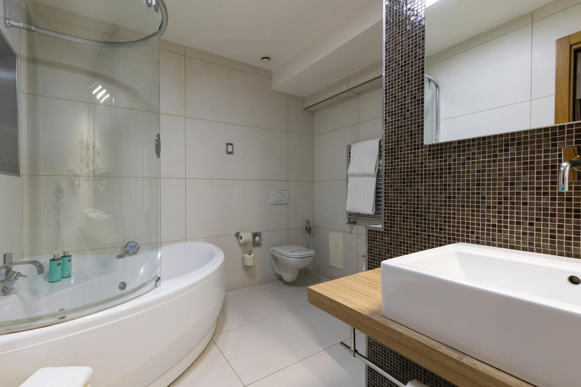 Hotel Royal Caserta Bagian luar foto