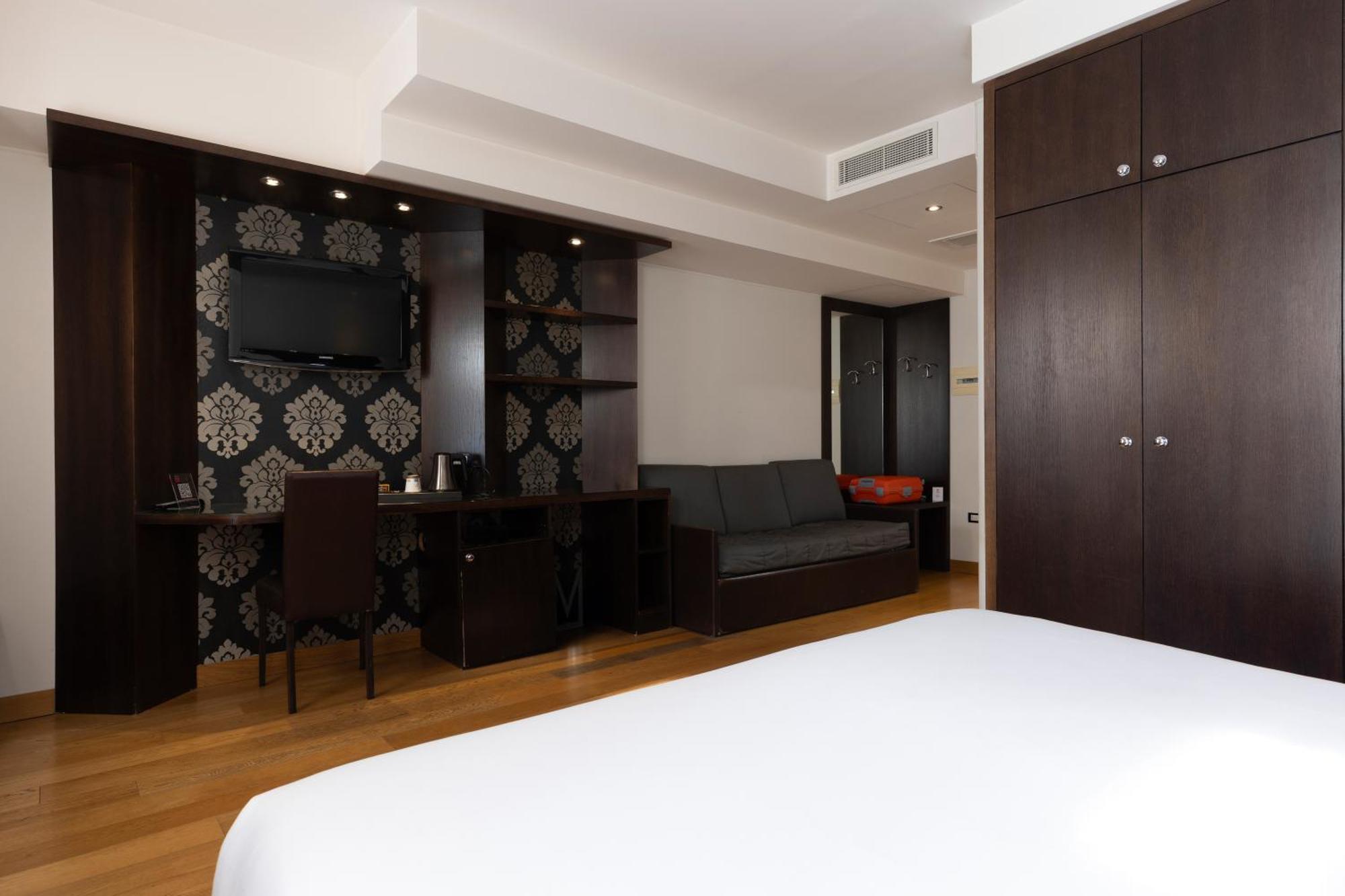Hotel Royal Caserta Bagian luar foto