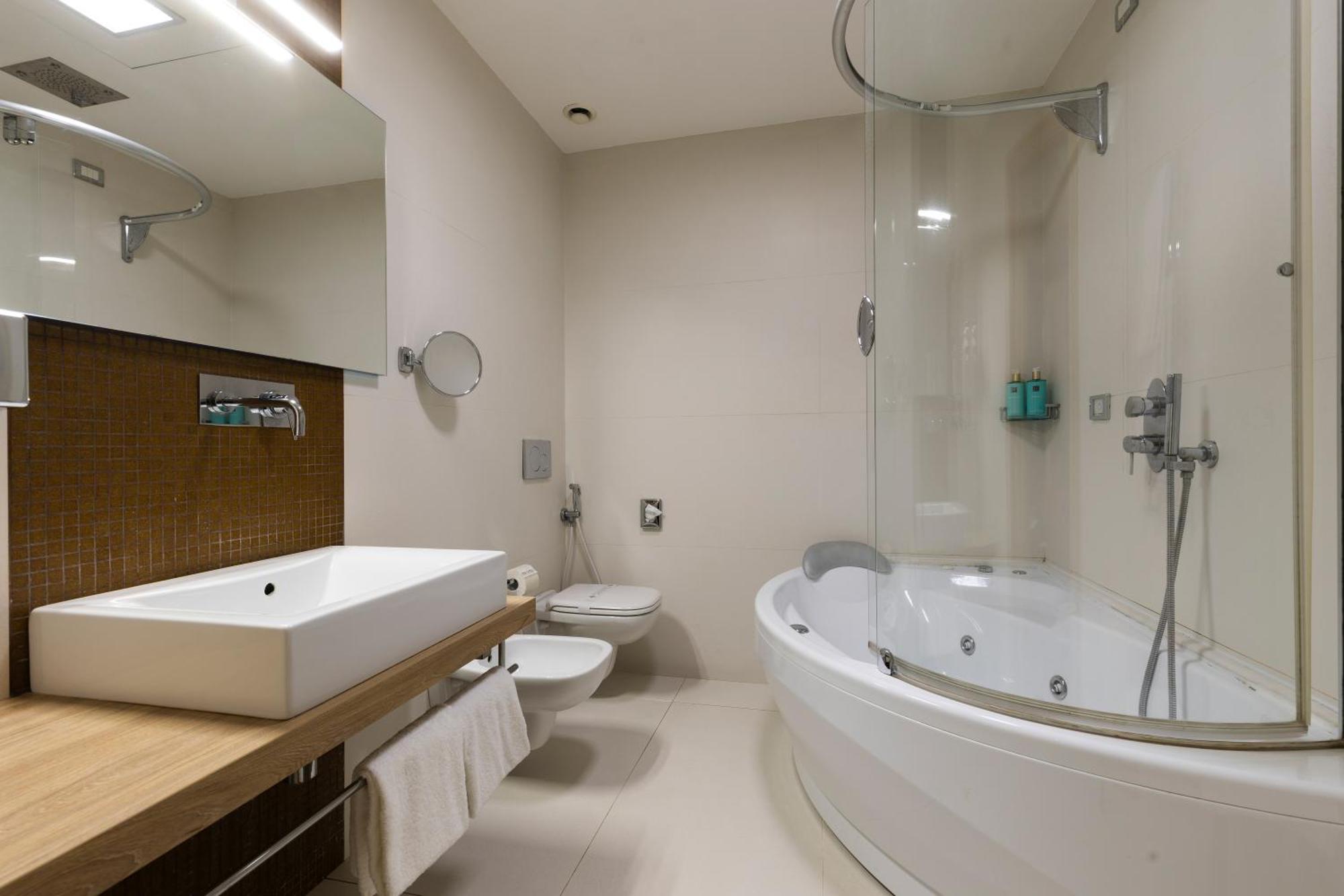 Hotel Royal Caserta Bagian luar foto